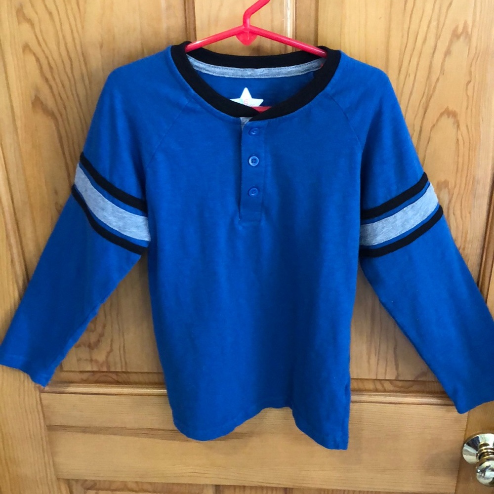 Boys size 7 long sleeve 365 Kids/Garanimals brand
